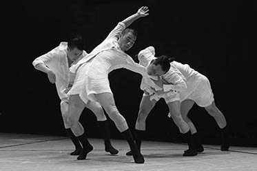 EDC Black Guangdong Modern Dance Company 