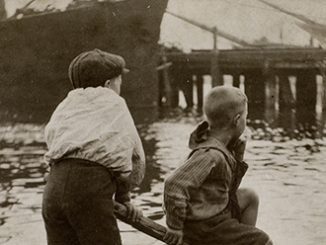Harold Cazneaux Two boys on a raft 1905