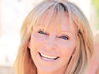 Bonnie Lythgoe Arts Review On the Couch