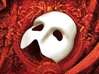 AAR-The-Phantom-of-the-Opera-Mask-on-red-background