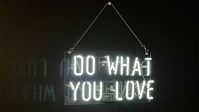 Do-What-You-Love-photo-by-Mathilde-Langevin-on-Unsplash 