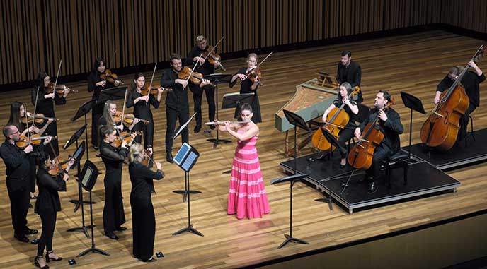 Snow-Concert-Hall-Ana-De-la-Vegas-and-the-Melbourne-Chamber-Orchestra-photo-by-Peter-Hislop