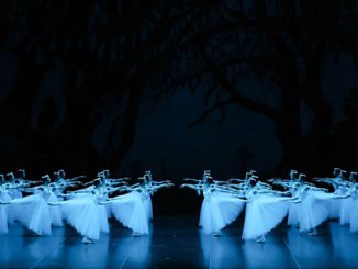 The-Tokyo-Ballet-in-Giselle-photo-by-Kiyonori-Hasegawa