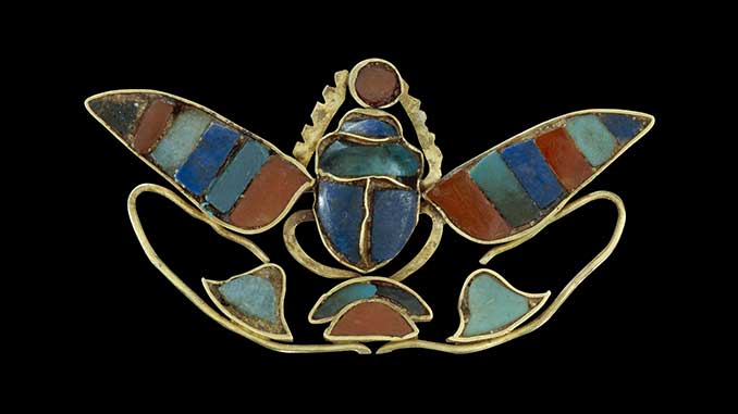 Ornament-of-a-winged-scarab-holding-a-sun-disc