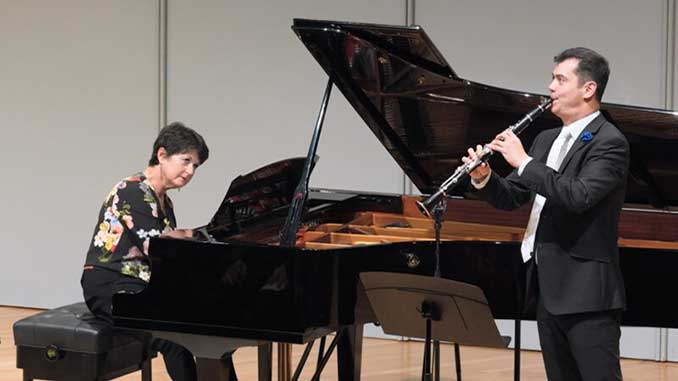 Kathryn Selby and Lloyd Van't Hoff photo by Peter Hislop