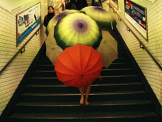 Heide Dancing Umbrellas Belle Bassin