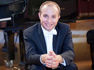 Alexander Gavrylyuk photo by Mika Bovan