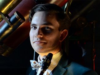 Evan Harris Arts Review On the Couch