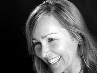 Kim Hardwick Arts Review On the Couch