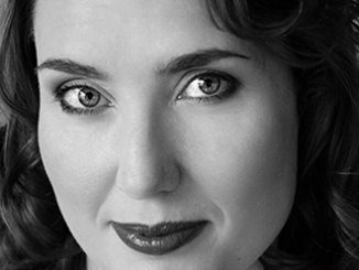 Jane Ede Arts Review On the Couch