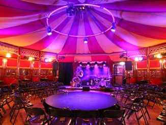 Vass Theatres Spiegel Zelt