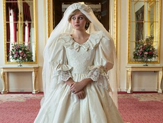 TC-Emma-Corrin-as-Lady-Diana-Spencer-in-The-Crown-photo-by-Des-Willie-Netflix