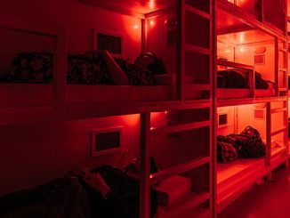 Darkfield-COMA-Audience-in-bunks-photo-by-Mihaela-Bodlovic