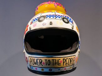 QAGOMA-TextaQueen-Defund-the-Police-Helmut-2020