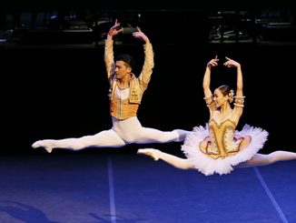 TAB Summer at the Ballet Chengwu Guo and Ako Kondo in Don Quixote photo Jeff Busby