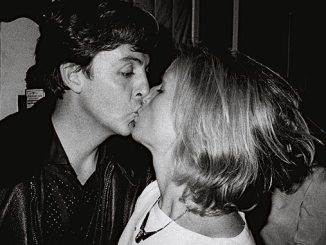 AAR-MAAS-Paul-and-Linda-McCartney-Abbey-Road-Studios-London-1982-©-Robert-Rosen