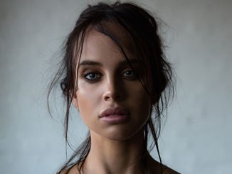 Bonnie-Anderson-AAR-On-the-Couch