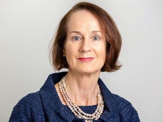 Opera-Queensland-Ms-Linda-Apelt