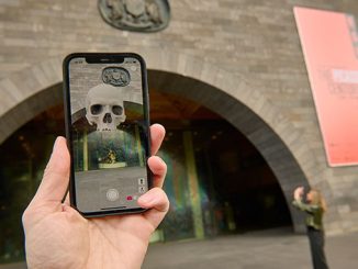 NGV-AR-Trail-Ron-Mueck-Head-Space-2022-augmented-reality-photo-by-Eugene-Hyland