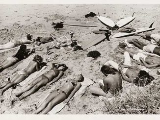 Rennie-Ellis-Surfer-Boys-and-Girls-on-Beach-Lorne-1975-courtesy-of-the-Rennie-Ellis-Photographic-Archive