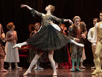 QB-Kenneth-MacMillan's-Manon-photo-by-David-Kelly