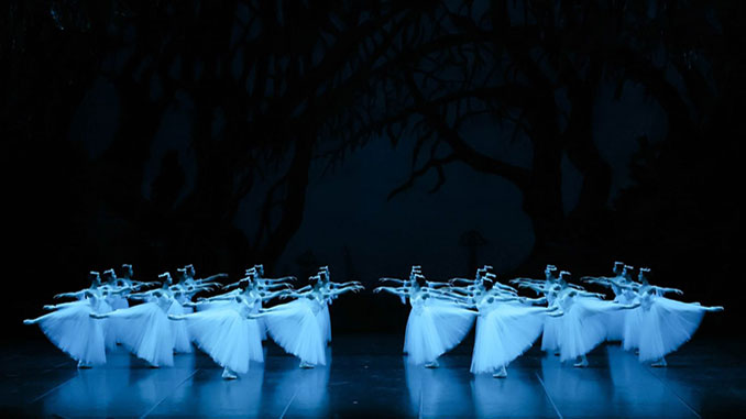 The-Tokyo-Ballet-in-Giselle-photo-by-Kiyonori-Hasegawa