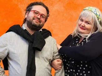 MFF23-A-very-normal-dinner-with-your-parents-photo-by-Ece-Mustafoff