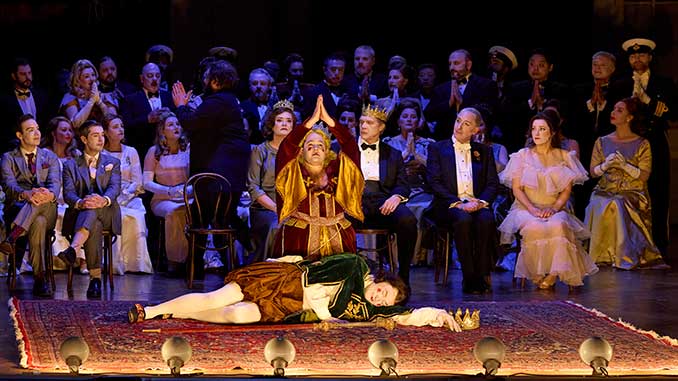 Opera Australia Hamlet photo by Keith Saunders