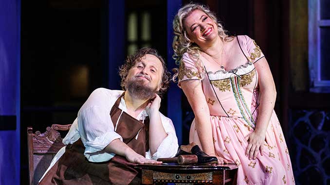 MO Warwick Fyfe (Hans Sachs) and Lee Abrahmsen (Eva) photo by Robin Halls