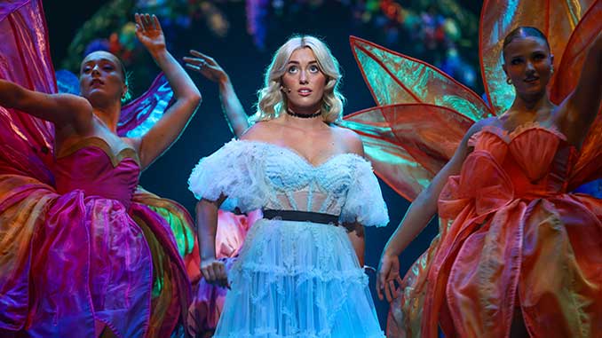 Layla Schillert as Alice with Kaylee Smith and Charlee Danilczak photo by Peter Wallis